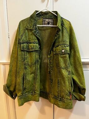 Shelbe Shop Acid green upcycled denim jacket